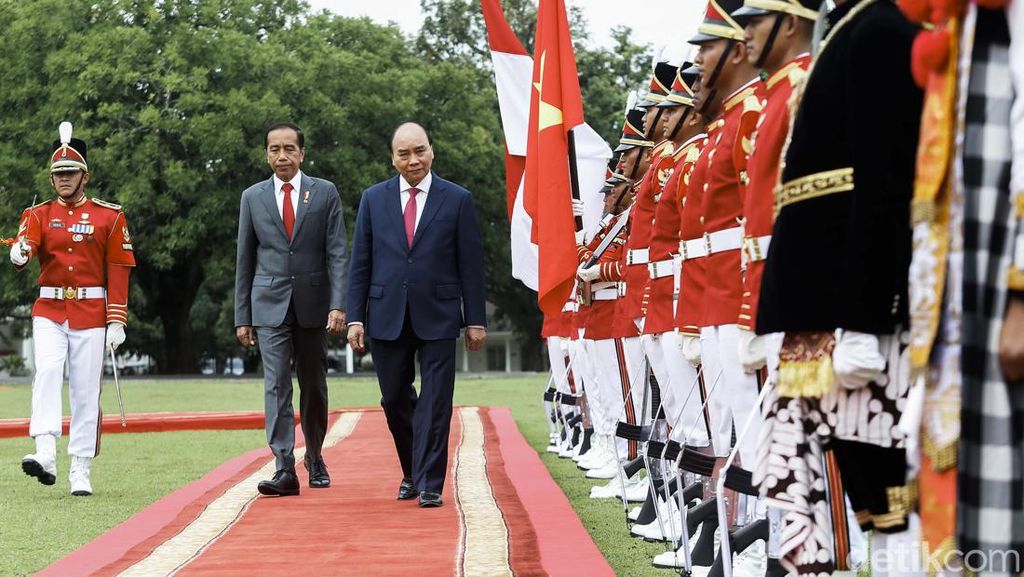 Momen Jokowi Terima Presiden Vietnam di Istana Bogor