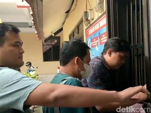 Kades Pamedaran Tersangka Korupsi di Brebes Dijebloskan Tahanan Kades Pamedaran Tersangka Korupsi di Brebes Dijebloskan Tahanan
