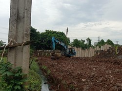 Dinas SDA: Turap Sudah Menutup Bantaran Kali Angke di Kembangan Utara