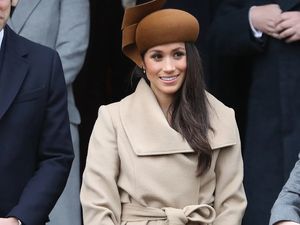 Elegannya Outfit Natal Keluarga Kerajaan Inggris dari Masa ke Masa Elegannya Outfit Natal Keluarga Kerajaan Inggris dari Masa ke Masa