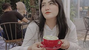 Mella Rossa, Adik Via Vallen yang Hobi Nongkrong dan Kulineran Seru