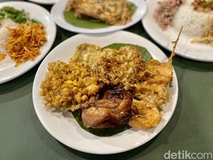 Nasi Uduk Ibu Jum dengan 100 Jenis Lauk yang Nikmat