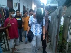 Penampakan Pria Pakai Jersey Argentina Kepergok Selingkuh-Nyaris Diamuk Massa