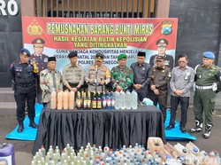 Barang Bukti Miras Hasil Sitaan Sejak Awal Bulan di Bojonegoro Dimusnahkan