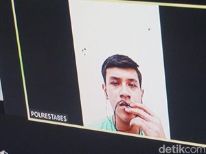 Remaja Ini Tega Curi ATM Teman Lalu Kuras Isinya Rp 106 Juta Remaja Ini Tega Curi ATM Teman Lalu Kuras Isinya Rp 106 Juta