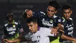 Lihat Lagi Foto-foto Maung Bandung Kalahkan Persita Tangerang 1-0