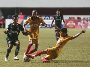 11 Kartu Kuning dan 1 Kartu Merah di Laga Persikabo Vs Persik Kediri