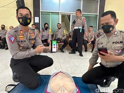 Amankan Nataru, Polisi di Lamongan Gunakan Panic Button