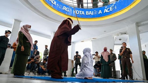 Eksekusi Hukum Cambuk di Aceh, Jangan Coba-coba Langgar Syariat