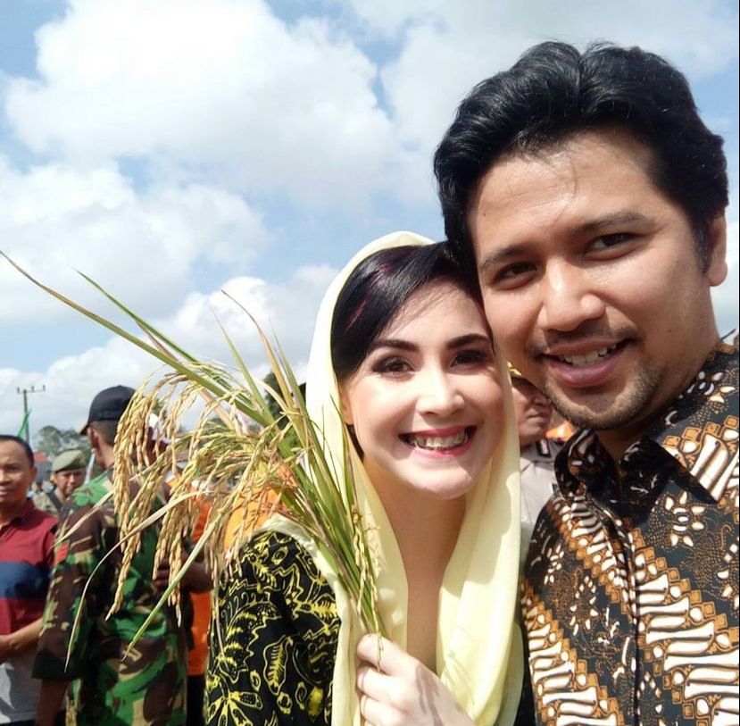 Arumi Bachsin dan Emil Dardak