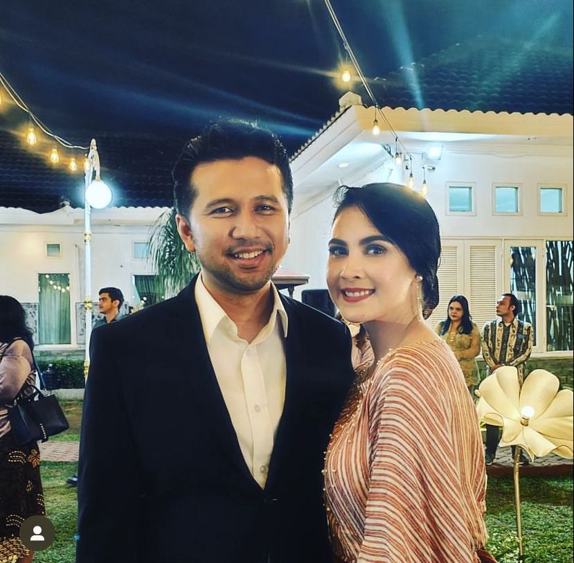 Arumi Bachsin dan Emil Dardak Arumi Bachsin dan Emil Dardak