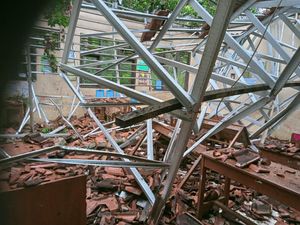 1 Bulan Berlalu, Atap Kelas SDN Cilaja 4 Pandeglang Ambruk Belum Diperbaiki