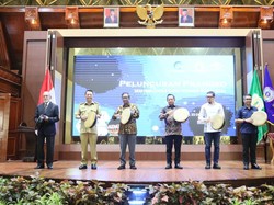 Jaga Kedaulatan RI, BNPP Luncurkan 3 Prangko Seri PLBN