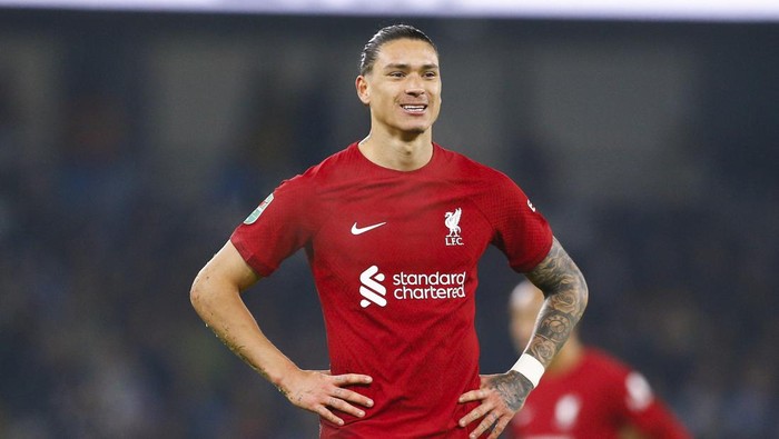 MANCHESTER, ENGLAND - DECEMBER 22: Darwin Nunez of Liverpool reacts during the Carabao Cup Fourth Round match between Manchester City and Liverpool at Etihad Stadium on December 22, 2022 in Manchester, England. (Photo by Daniel Chesterton/Offside/Offside via Getty Images)
