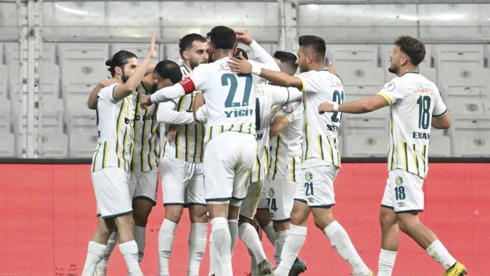 ISTANBUL, TURKIYE - DECEMBER 21: Players of Sanliurfaspor celebrate after scoring a goal during Ziraat Turkish Cup 5th Round Qualifier match between Besiktas and Sanliurfaspor at Vodafone Arena in Istanbul, Turkiye on December 21, 2022. (Photo by Arif Hudaverdi Yaman/Anadolu Agency via Getty Images)