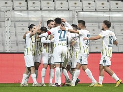 Sanliurfaspor bikin kejutan dengan dua kali membobol gawang Besiktas dalam 15 menit awal. Foto: Anadolu Agency via Getty Images/Anadolu Agency