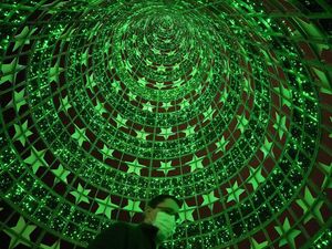 Deretan Pohon Natal Cantik di Berbagai Negara