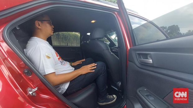 CNNIndonesia.com menjajal Honda WR-V selama tiga hari di Bali, mulai dari Senin (19/12) sampai Rabu (21/12). Rute pengujian WR-V di Bali ini mulai dari daerah pegunungan seperti Ubud, Kintamani, hingga ke dataran rendah Kuta yang lalu lintasnya lebih padat. Dengan rute tersebut, jalanan yang dilalui selama tiga hari itu cukup beragam, mulai dari jalanan perbukitan yang naik turun, tikungan tajam, jalanan sempit, hingga perkotaan yang sedikit macet.