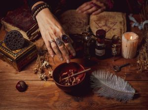 Kedok Dukun Santet di Tangsel Terbongkar gegara Usir Istri Kedok Dukun Santet di Tangsel Terbongkar gegara Usir Istri