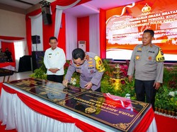 Kapolri Resmikan Pembangunan 2 Rumah Ibadah di Kepri