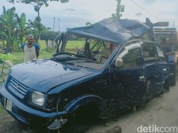 Mitsubishi Kuda Tertabrak KA Tewaskan 3 Orang, Korban Pulang dari Pengajian