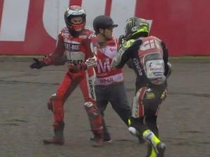 Saran Bos Yamaha Biar MotoGP Seru Lagi: Pebalap Harus Sering Berantem!