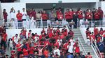 Momen Jokowi Satu Tribun dengan Penonton di SUGBK