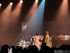 Cara Nadin Amizah Berterima Kasih kepada Penonton Konser Selamat Ulang Tahun