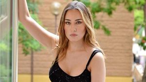 Model OnlyFans Paula Saulino: Serang Pacar Ronaldo, Janjikan Presiden Macron Oral Seks
