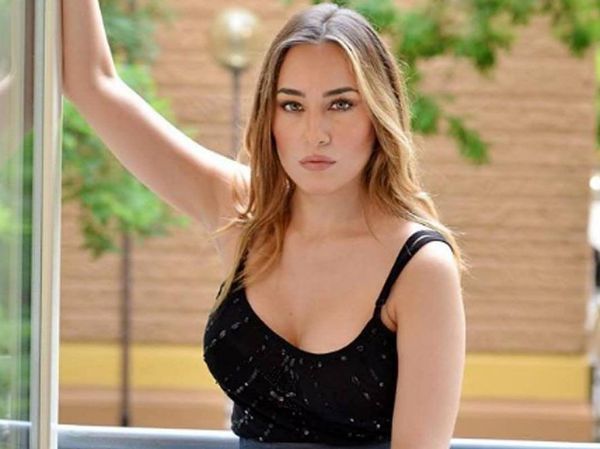 Model OnlyFans Paula Saulino: Serang Pacar Ronaldo, Janjikan Presiden Macron Oral Seks