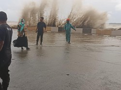 Waspada Gelombang Tinggi, Nelayan di Parepare Diminta Tak Melaut