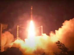 Roket Vega C Eropa Gagal Meluncur, 2 Satelit Hilang