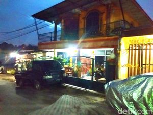 Rumahnya Digeledah, Apa Hubungan Pedagang Pecel di Batam dan Lukas Enembe?