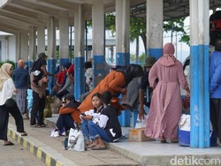 271 Penumpang Terlantar di Bajoe Bone Imbas Cuaca Buruk-Kapal Batal Berlayar