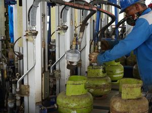 Pertamina Siagakan Tim Satgas Jaga Pasokan BBM di Aceh Saat Nataru Pertamina Siagakan Tim Satgas Jaga Pasokan BBM di Aceh Saat Nataru