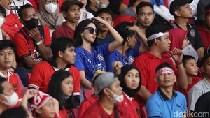 Saat Suporter Kembali ke Tribun