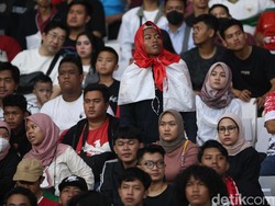 Dalam pertandingan Piala AFF, Indonesia menang atas Kamboja 2-1.