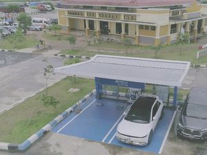 PLN Sediakan 4 Stasiun Pengisian Kendaraan Listrik di Tol Lampung