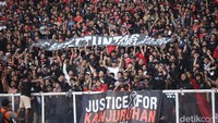 Sebagaimana diketahui, ada 131 orang yang tewas dalam peristiwa di Stadion Kanjuruhan pada 1 Oktober lalu. Sejauh ini baru ada enam tersangka yang ditetapkan dalam peristiwa nahas tersebut.