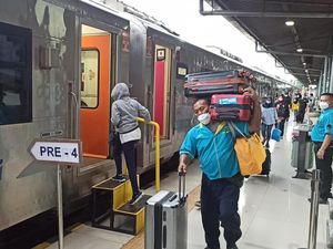 Puncak Libur Natal, 38 Ribu Penumpang KA Tinggalkan Jakarta Hari Ini Puncak Libur Natal, 38 Ribu Penumpang KA Tinggalkan Jakarta Hari Ini