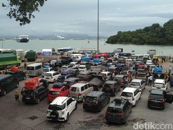 Sempat Disetop karena Cuaca Buruk, Pelabuhan Merak Kembali Beroperasi