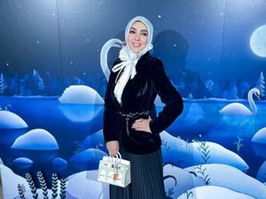 Foto: Gaya Mewah Syahrini Tenteng Tas Hermes Rp 4,6 Miliar di Jepang Foto: Gaya Mewah Syahrini Tenteng Tas Hermes Rp 4,6 Miliar di Jepang