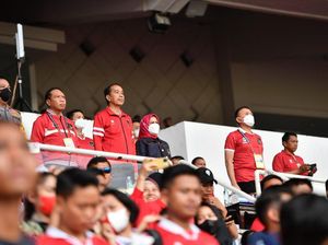 Foto: Presiden Jokowi Nonton Piala AFF 2022, Disambut Iwan Bule