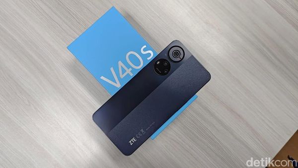 Unboxing ZTE Blade V40s, HP Berkamera 50 MP Harga Rp 3 Jutaan