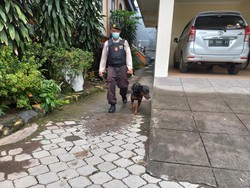 300 Polisi Dibantu Banser-Pecalang Jaga 41 Gereja di Buleleng