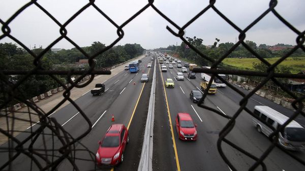 Hampir 1 Juta Kendaraan Lalu Lalang via Tol Jelang Nataru