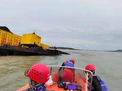 Perahu Nelayan di Kalsel Tenggelam Dihantam Ombak, 3 Orang Selamat-2 Hilang