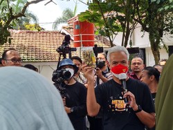 9 Tahun Pimpin Jateng, Ganjar Turunkan Kemiskinan Satu Juta Orang