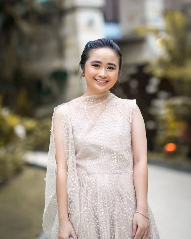 Gritte Agatha dengan midi dress/Sumber: IG @gritteagathaa