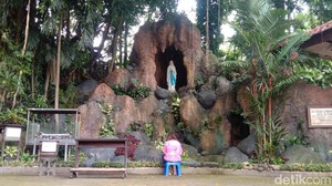 Gua Maria Sendangrejo, Wisata Religi Bersejarah di Kota Blitar